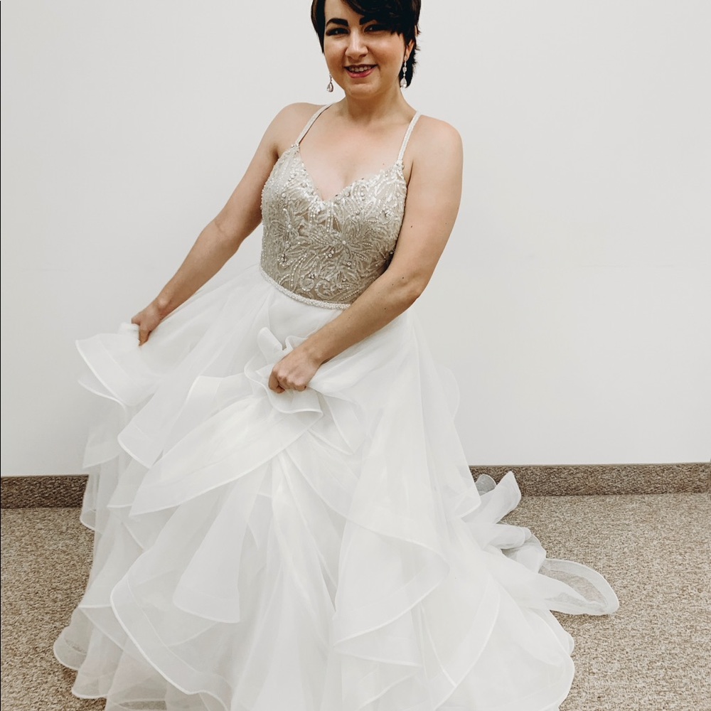NWT Wtoo Designer Ruffled & Strappy Wedding Dress